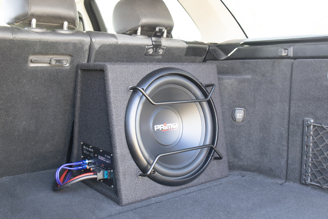 Subwoofer with built -in amplifier 600 watts - 12 inch woofer - 25 to 3500  Hz crossover - RCA (BC112SA) | Caliber