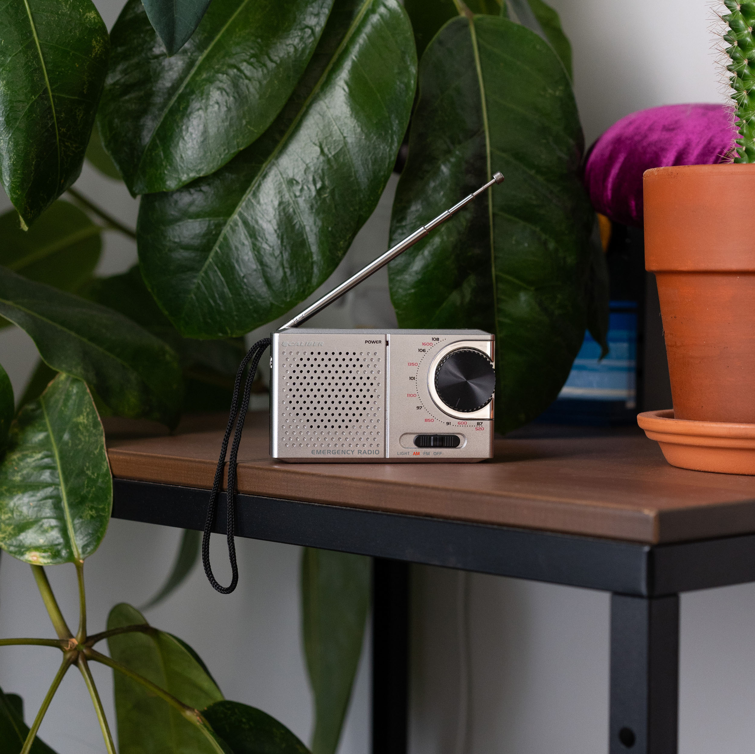 AM FM draagbare radio – radio voor buiten – werkt op batterijen met hoofdtelefoonaansluiting AM FM stereo voor kamperen, reizen, outdoor, survival en voorbereiding, weeralarm
